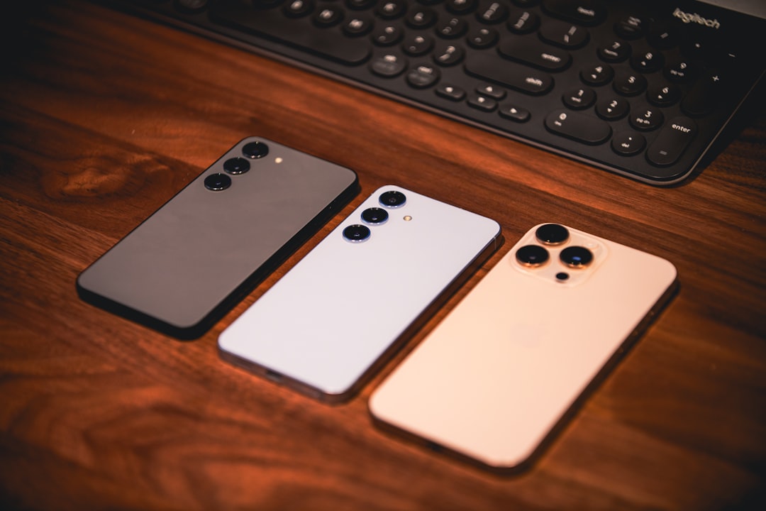 Smartphone Samsung Galaxy S26 FE dengan antarmuka One UI 9